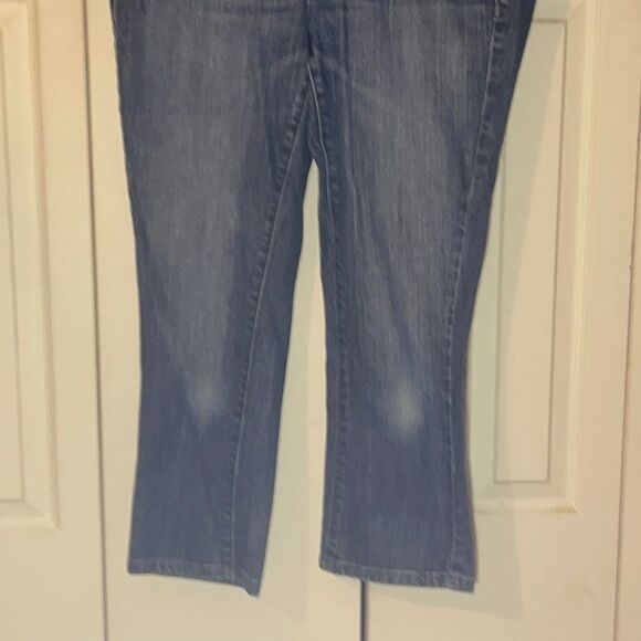 DKNY Mid Rise Capri Length Jeans Size 8 - Picture 3 of 16